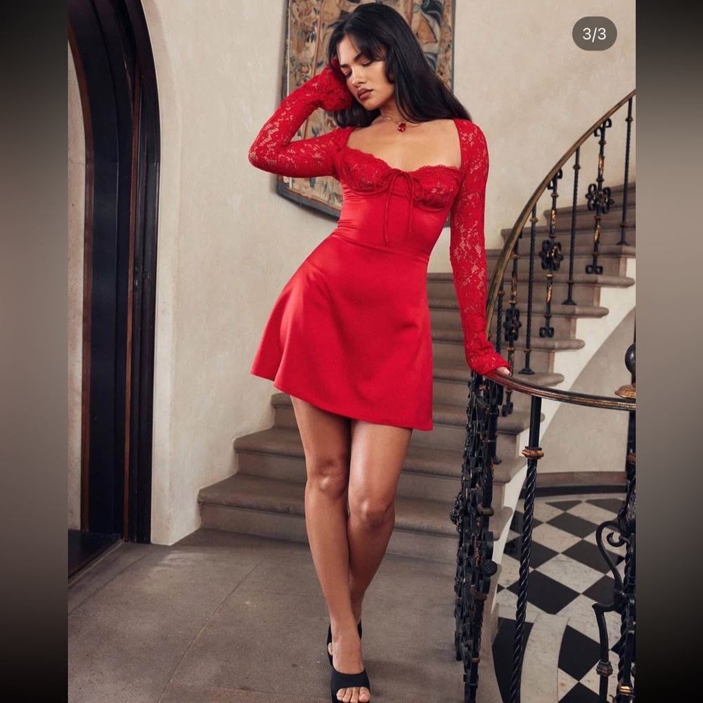 ❌ SOLD ❌House of CB Jennica Red Dress